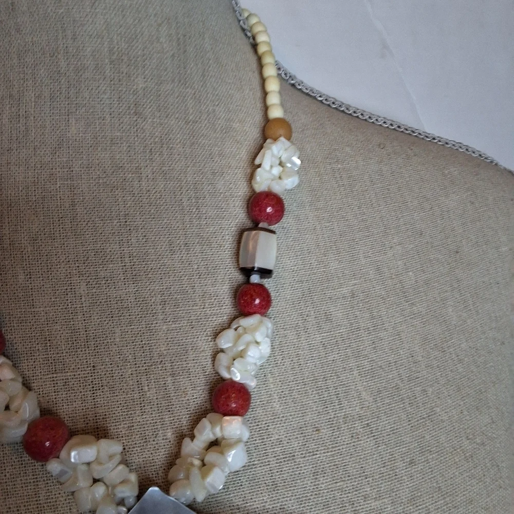Vintage Mother of Pearl Inlay Fan Necklace